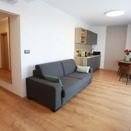 Pri Aquaparku Lejlighed Senec